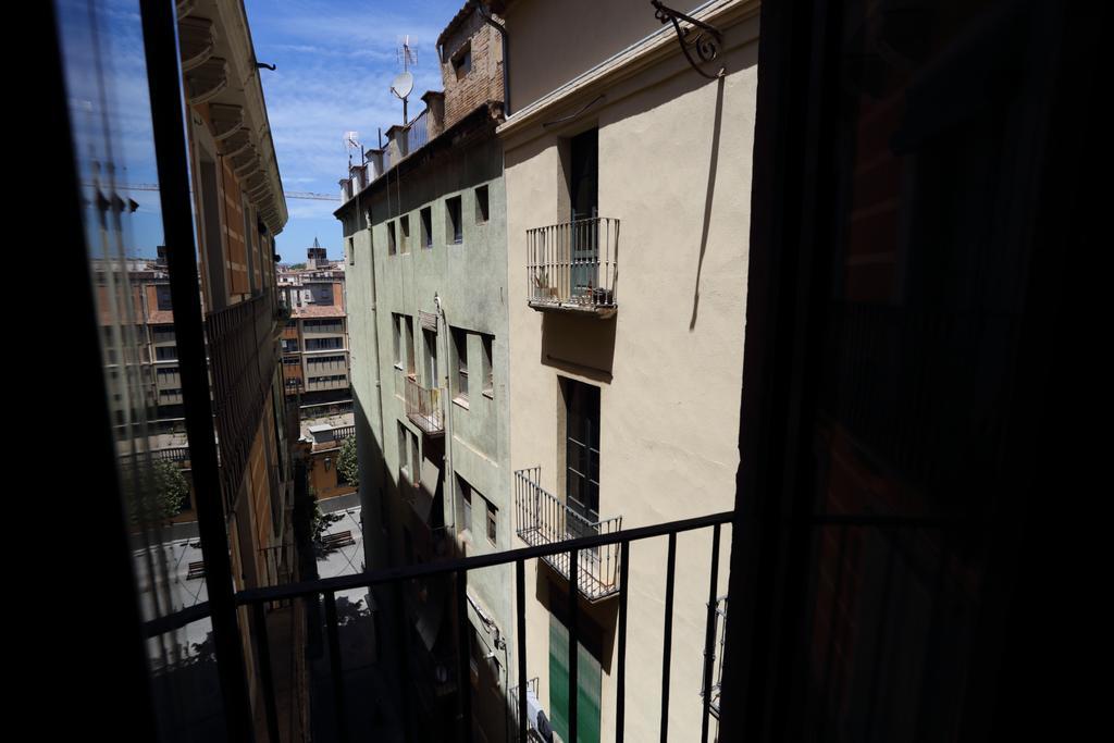 Apartaments Placa Del VI Жерона Екстер'єр фото