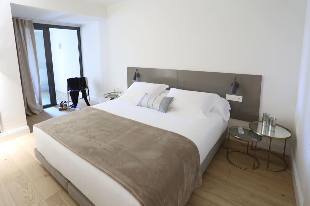 Apartaments Placa Del VI Жерона Екстер'єр фото
