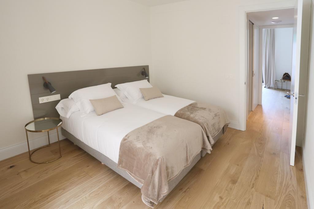 Apartaments Placa Del VI Жерона Екстер'єр фото