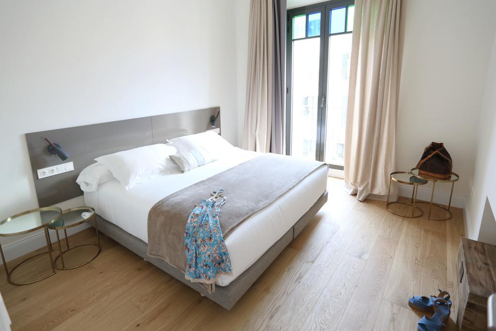 Apartaments Placa Del VI Жерона Екстер'єр фото