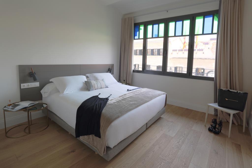Apartaments Placa Del VI Жерона Екстер'єр фото