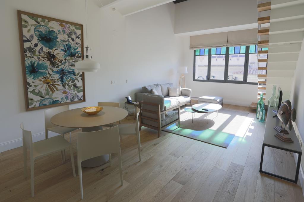 Apartaments Placa Del VI Жерона Екстер'єр фото