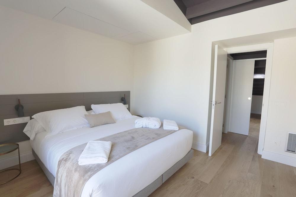 Apartaments Placa Del VI Жерона Екстер'єр фото